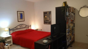 Little & quiet central flat Napoli